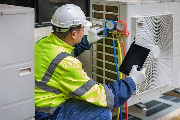 Professional Hvac technician working in Morton Grove, IL